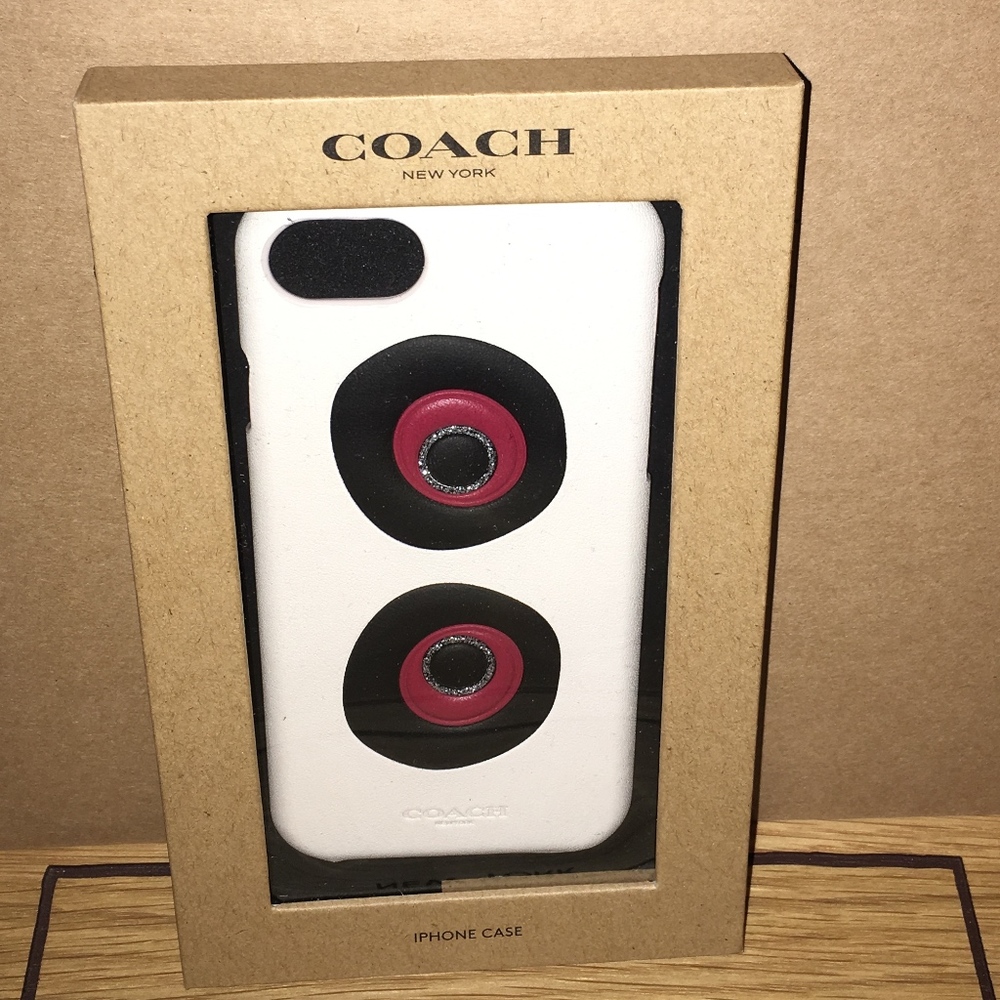 NIB - COACH ROCKY PANDA LEATHER  IPHONE 7 CASE